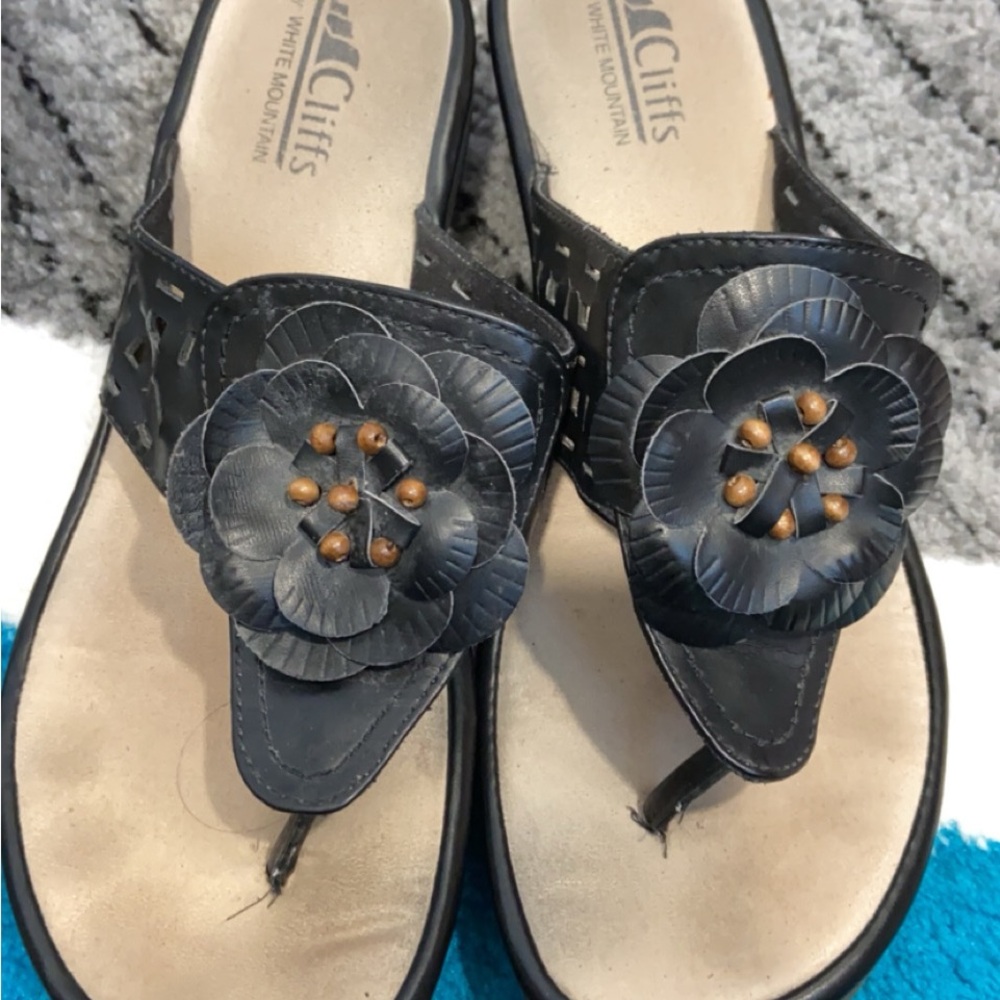 Cliffs by White Mountain Black Sandals